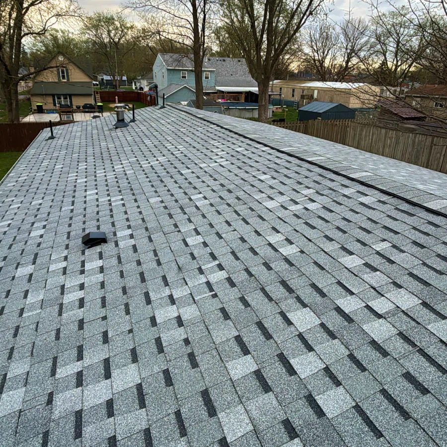 asphalt roofing installation